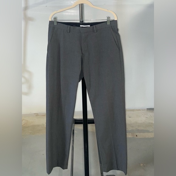 Calvin Klein Men’s Gray Dress Pants - Picture 1 of 3